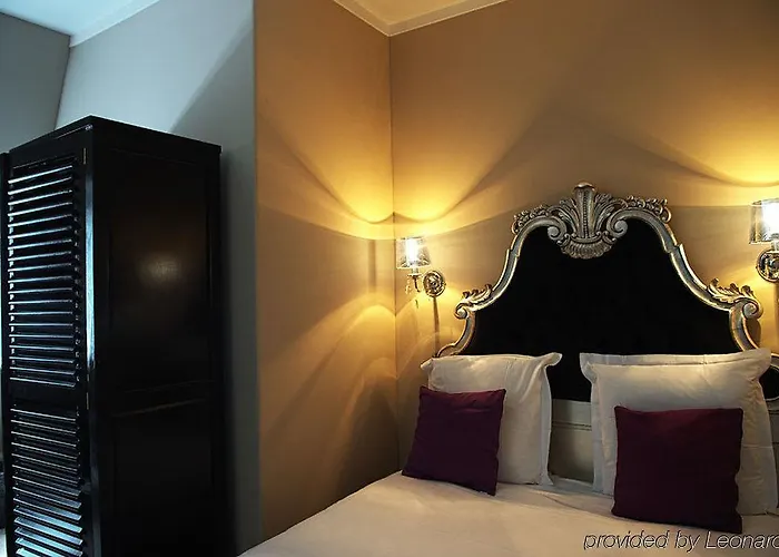 Annexe Hotel Paříž