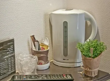 Ξενοδοχείο Annexe 2*